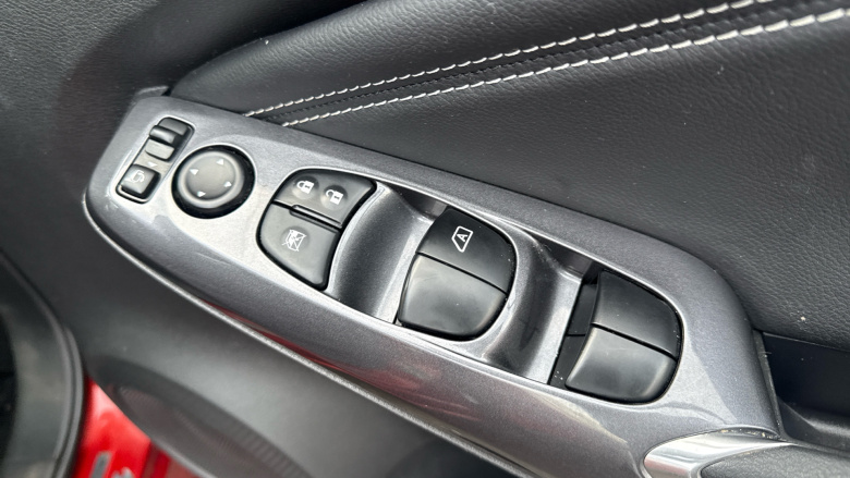 Nissan Juke 1.0 DiG-T 114 Tekna 5dr DCT Petrol Hatchback